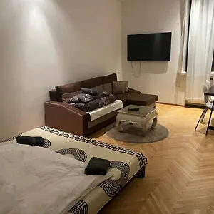 Schöne In Der Wiener Innenstadt Apartment